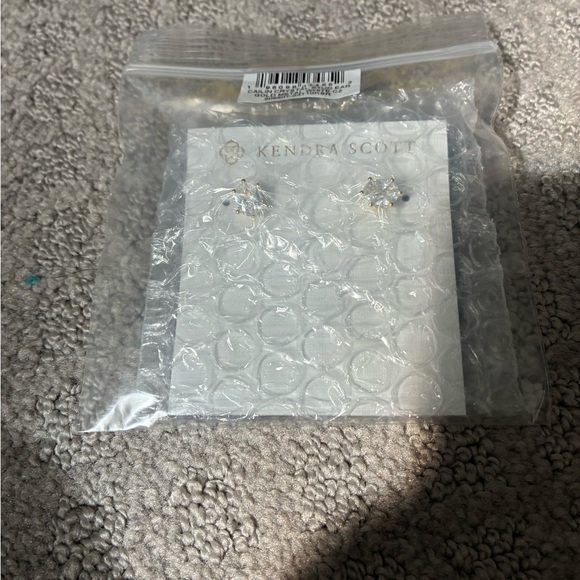 Kendra Scott 14k Gold & brass. Oval CZ stones earrings.  W/ dust bag & Gift box - Picture 8 of 11